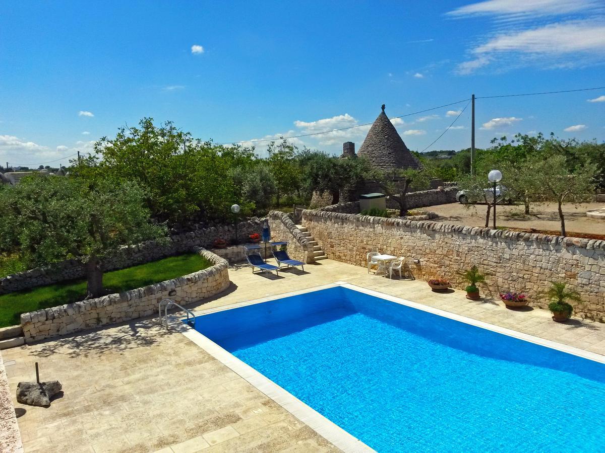 I Trulli Degli Ulivi Vila Locorotondo Exterior foto